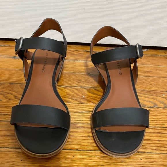 Black Leather Lucky Brand Size 10 Sandals - Picture 5 of 5